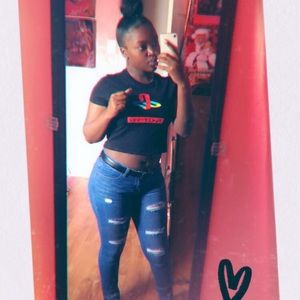 Meet your Posher, Mya